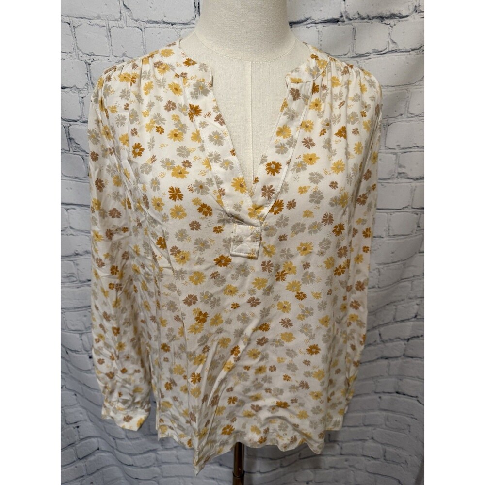 Gap floral print split-neck Rayon blouse featuring a pattern of yellow Flowers M